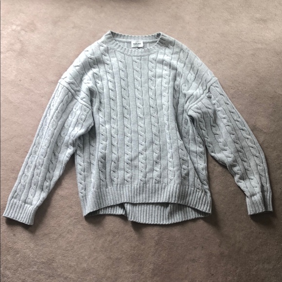 Aritzia Sunday Best Gray Cable Knit Women's Sweater - Picture 2 of 12